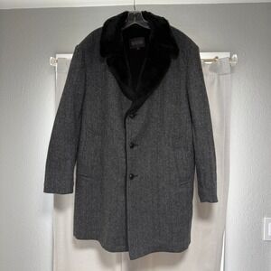 Executive Collection Herringbone Overcoat Faux Fur Collar Gray Black Mens 48